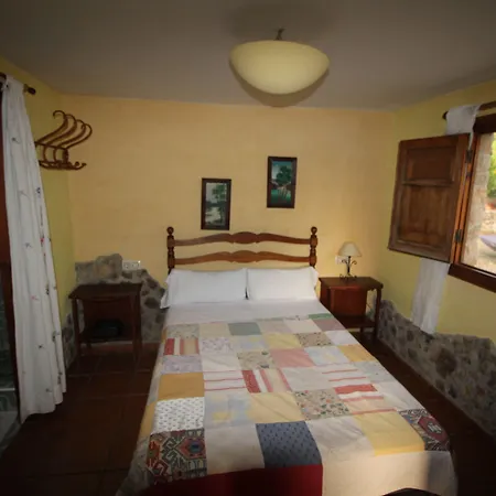 לינה וארוחת בוקר Rural Fuente La Teja 3*